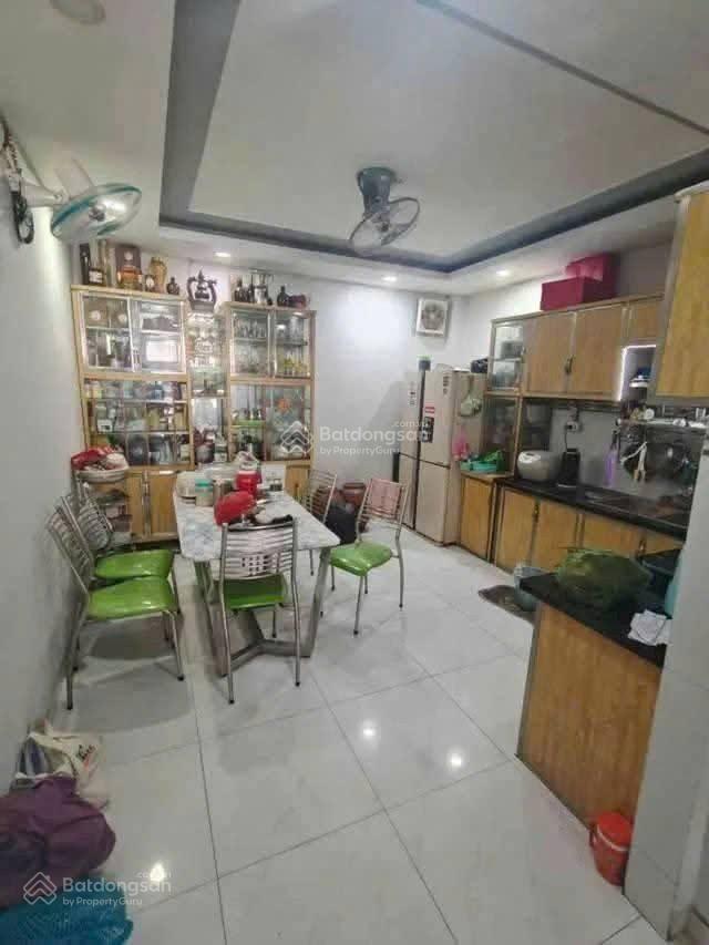 Mặt tiền hẻm 8m thông nhà 4 tầng, dt (4x20)m2, sát đường thoại ngọc hầu tân phú, giá 9 tỷ còn tl