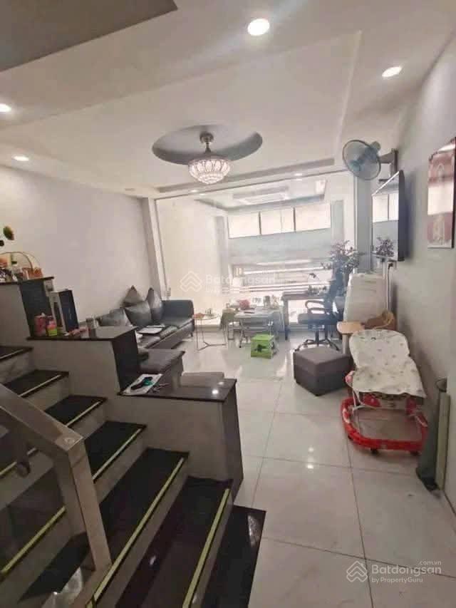 Mặt tiền hẻm 8m thông nhà 4 tầng, dt (4x20)m2, sát đường thoại ngọc hầu tân phú, giá 9 tỷ còn tl