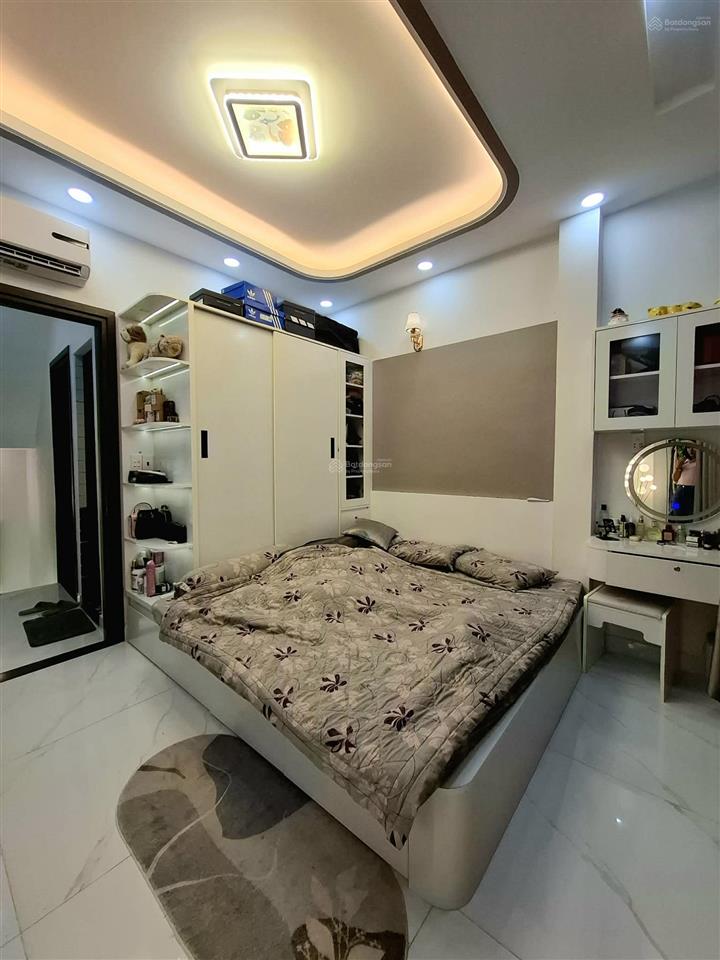 Nhà lò gốm,p9, q6, sát đường 3/2, 28m² (3.8x7.6) 4 tầng, 3pn ,vài bước ra hẻm ô tô, giá 4.98 tỷ