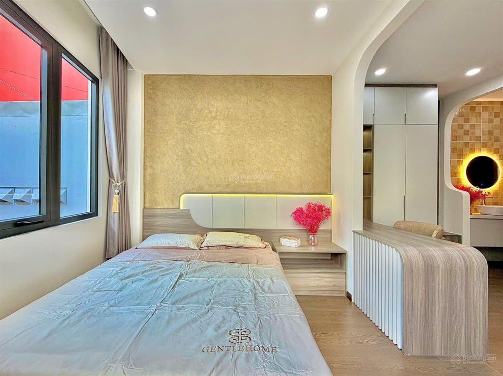 Nhà lê quang định  3 tầng, 2pn  sát mặt tiền  giá 6.1 tỷ (tl)