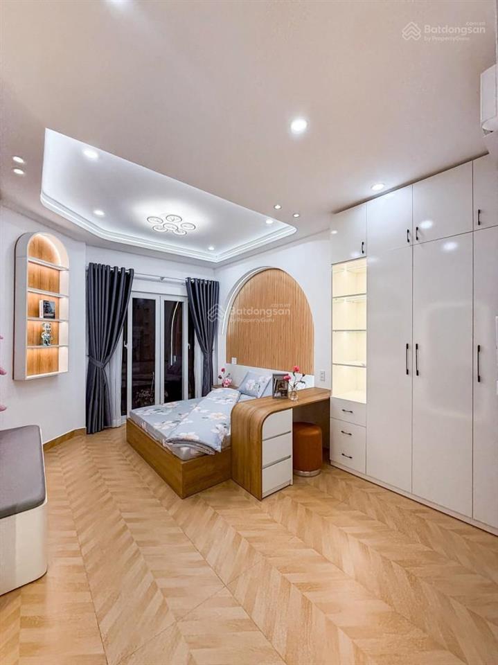 Nhà huỳnh văn bánh  căn góc 2mt hẻm xe hơi  5 tầng, ~120m² sd  giá 8.9 tỷ (tl)