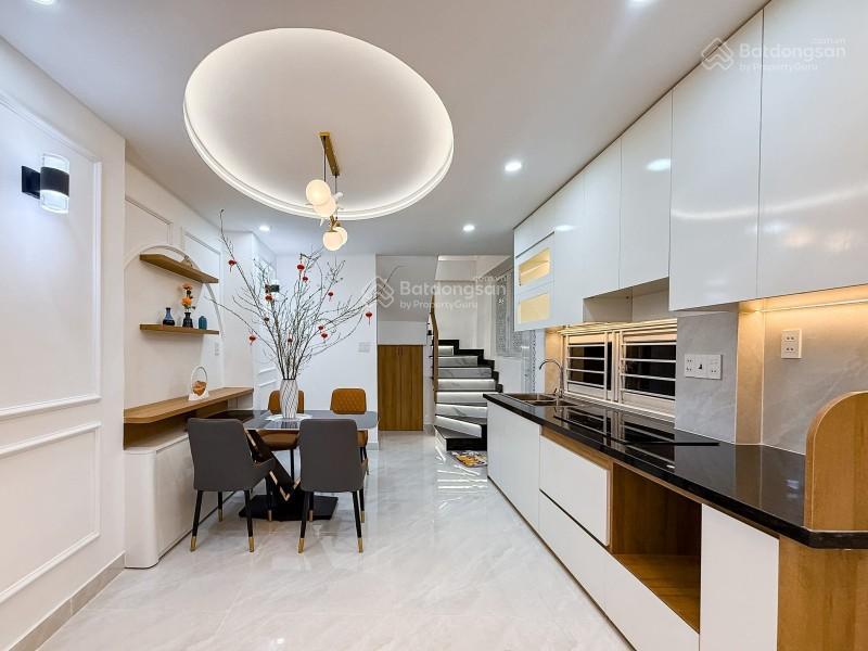 Nhà huỳnh văn bánh  căn góc 2mt hẻm xe hơi  5 tầng, ~120m² sd  giá 8.9 tỷ (tl)