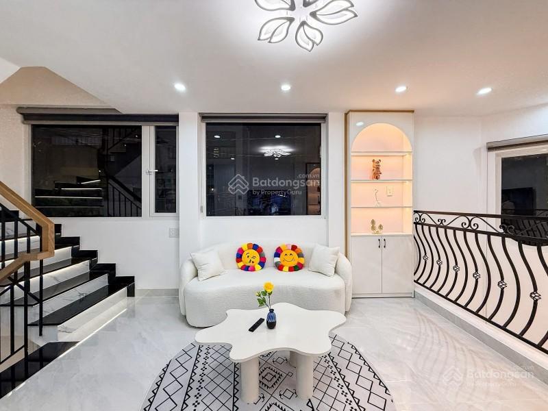 Nhà huỳnh văn bánh  căn góc 2mt hẻm xe hơi  5 tầng, ~120m² sd  giá 8.9 tỷ (tl)