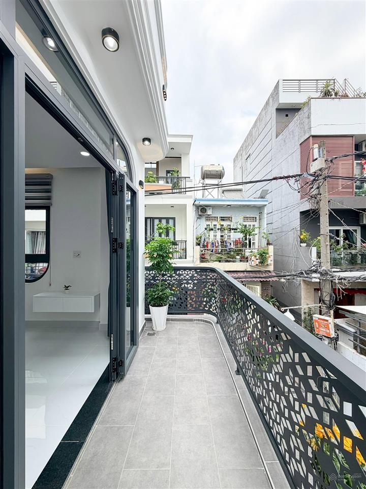 Đường số 7, gv 45m² (4x11.3) 3pn, full nội thất giá 7.3 tỷ (đã giảm 350tr)