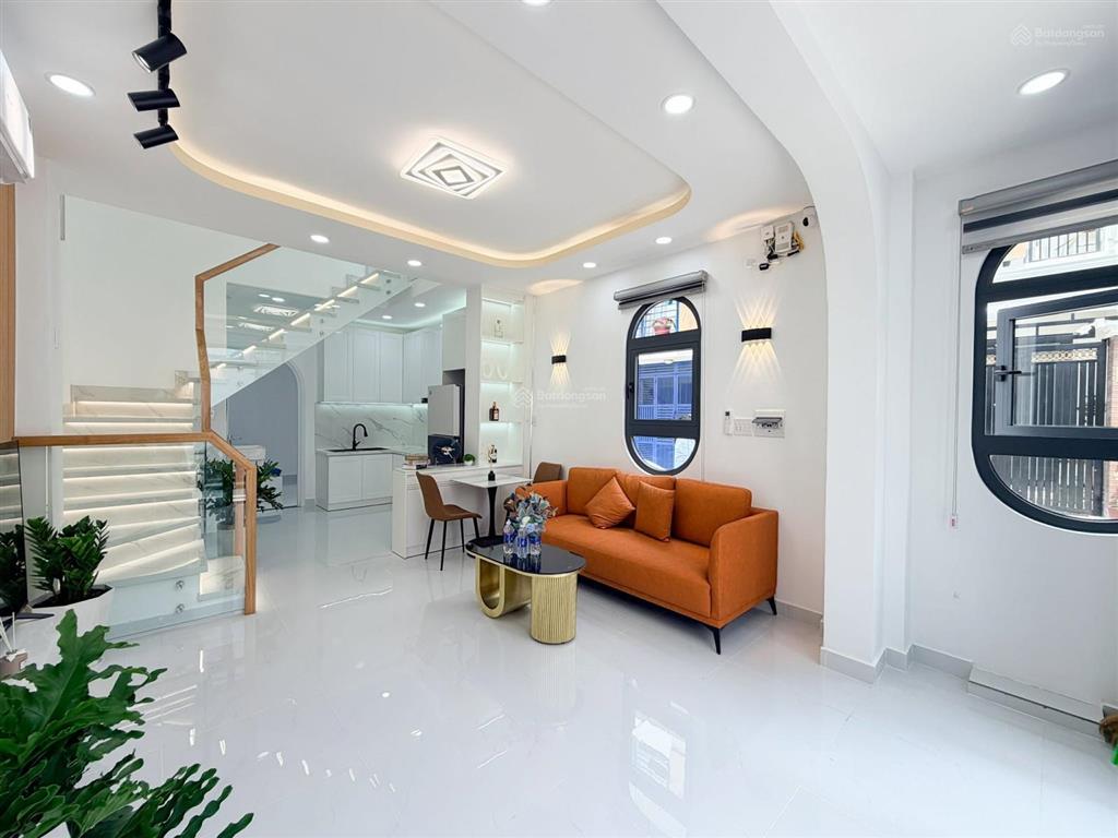 Đường số 7, gv 45m² (4x11.3) 3pn, full nội thất giá 7.3 tỷ (đã giảm 350tr)