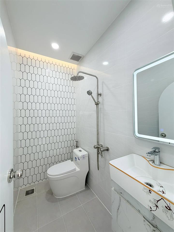 Đường số 7, gv 45m² (4x11.3) 3pn, full nội thất giá 7.3 tỷ (đã giảm 350tr)