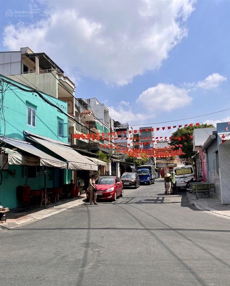 Hoa khôi quận 6  3 lầu  45m2  6pn  ngay sát chợ bình tây  hxh thẳng 1 trục hậu giang.