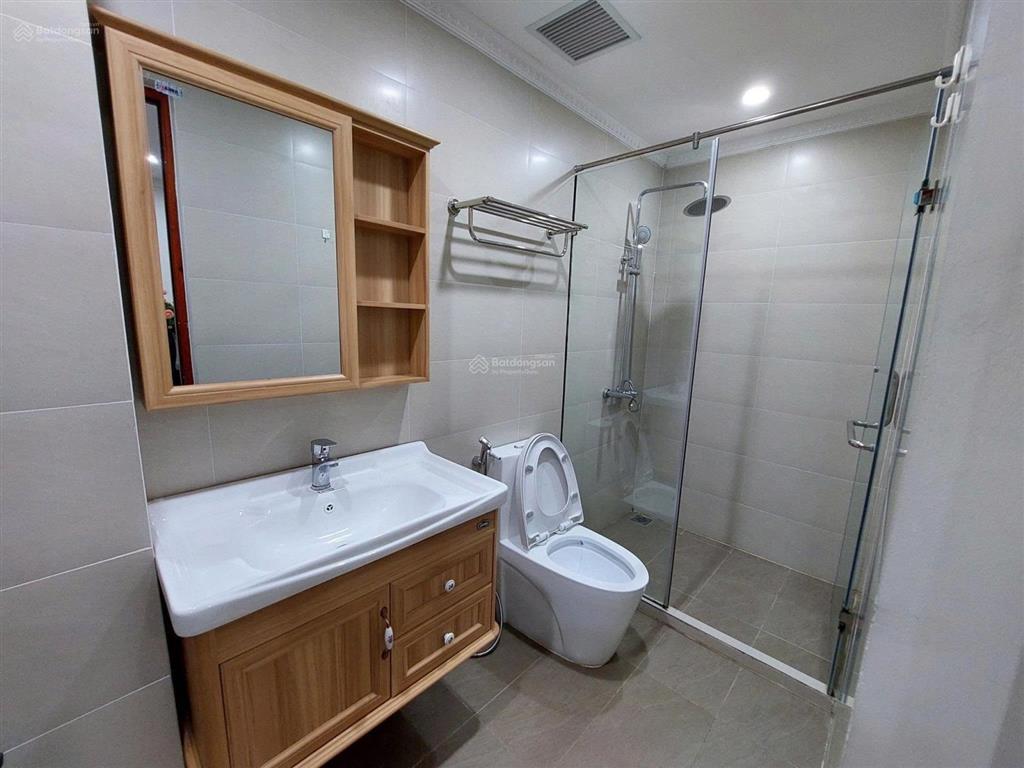 Cho thuê chung cư mini 60m2, 2pn, 1wc tại hoàng quốc việt, 9,5 triệu, uy tín