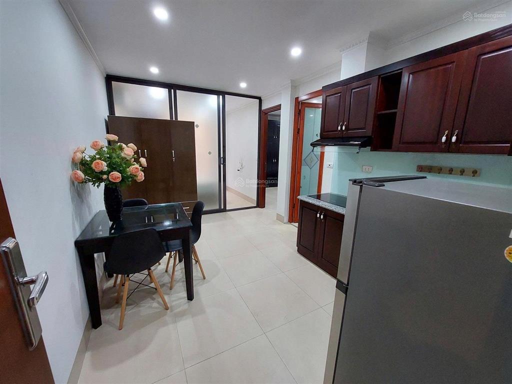 Cho thuê chung cư mini 60m2, 2pn, 1wc tại hoàng quốc việt, 9,5 triệu, uy tín