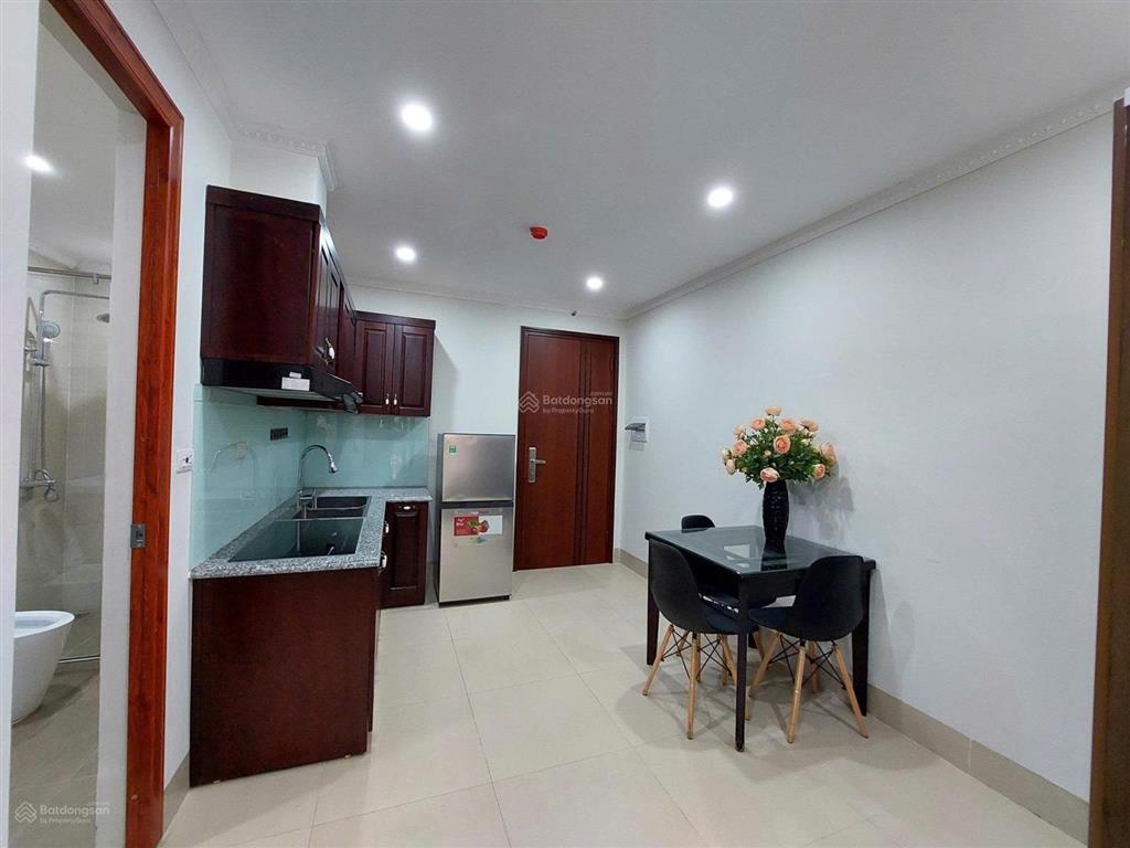 Cho thuê chung cư mini 60m2, 2pn, 1wc tại hoàng quốc việt, 9,5 triệu, uy tín