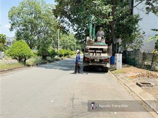 Vĩnh phú 10 nối dài 20m  126m2 ( 6 x 21 )  full thổ cư  sổ riêng, giáp ql 13, cổng chào