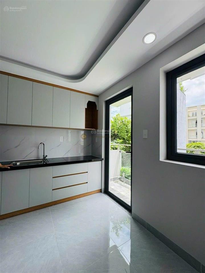 Căn hộ dịch vụ. cạnh bên trường đại học  giá rẻ