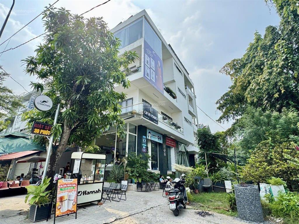 Nhà mặt phố chính căn góc hiếm có đẹp nhất khu vực
