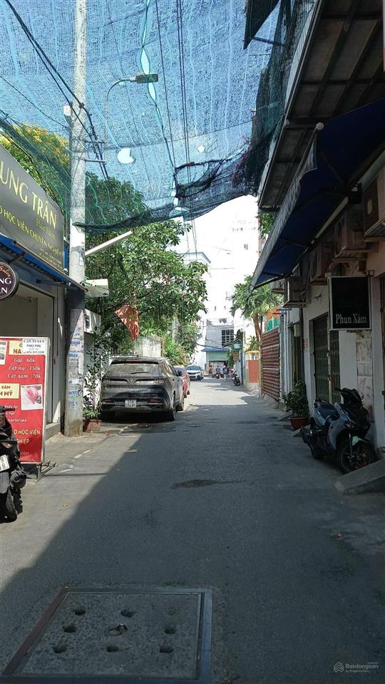 Bán lô góc, đang cho thuê mà siêu thị đẹp trong khu vực