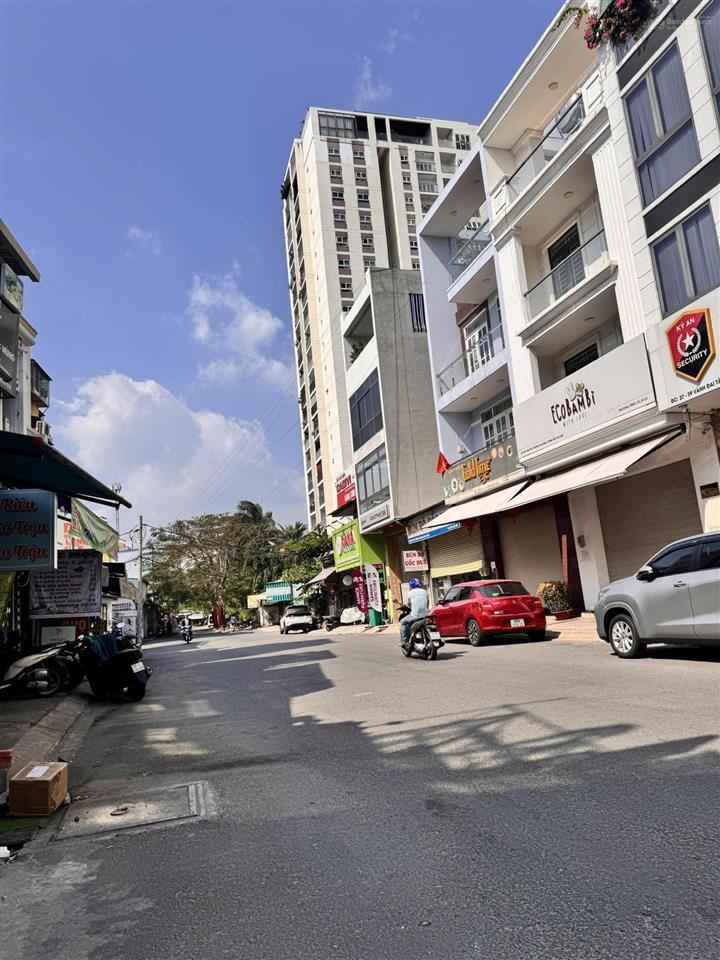 Nợ ngân hàng bán gấp nhà mặt tiền kinh doanh vành đai tây an khánh, đang cho thuê 12tr, giá 23,5 tỷ