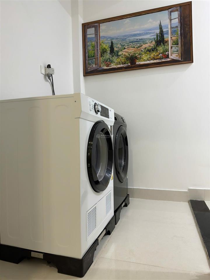 Bán siêu phẩm kiệt ô tô chế lan viên  100m ra tới biển