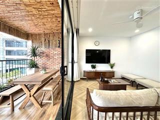 Q. ba đình toà nhà dòng tiền 6 tỷ/năm  5 phút ra hồ tây  136 m2  100 tỷ