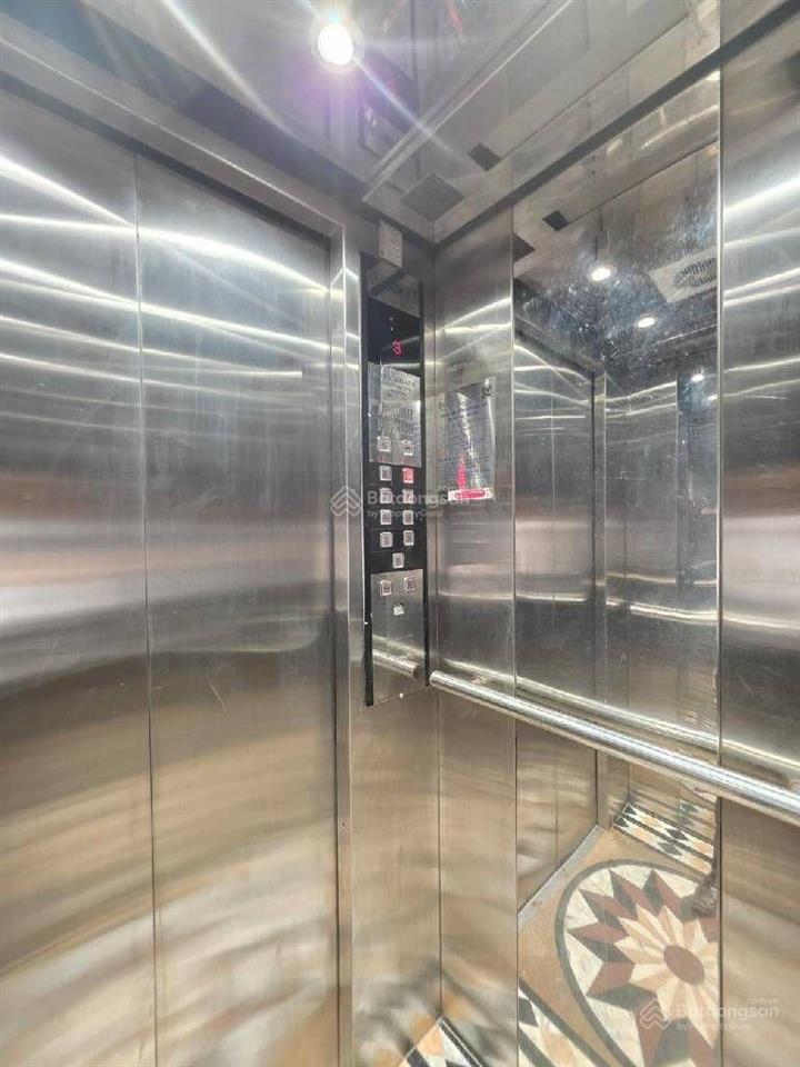 Q. ba đình toà nhà mặt phố  120 m2  109 tỷ  ngay hồ giảng võ, đi thẳng lên phố cổ