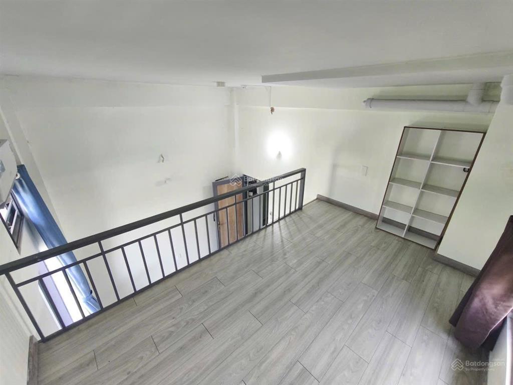 Duplex ban công cửa sổ thoáng gần cầu sắt nguyễn thái sơn  đh ntt