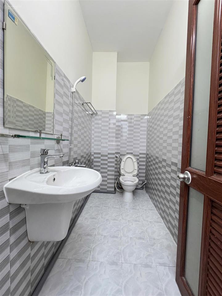 Căn hộ 2pn full nội thất tách bếp, ban công riêng  chính chủ ở ngay