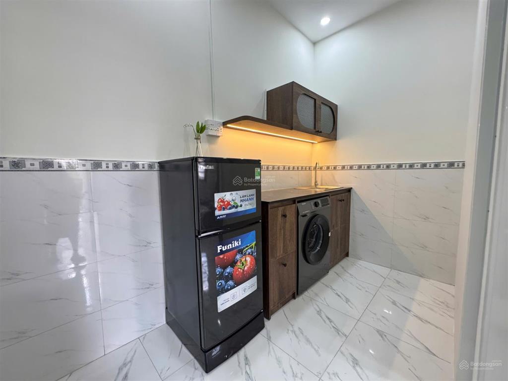 Căn hộ 2pn full nội thất tách bếp, ban công riêng  chính chủ ở ngay