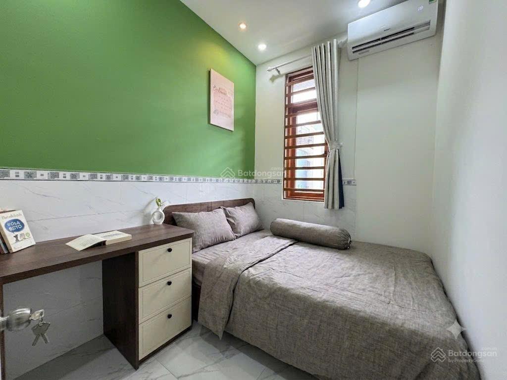 Căn hộ 2pn full nội thất tách bếp, ban công riêng  chính chủ ở ngay
