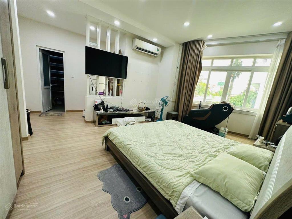 Bán nhà hoàng hoa thám 155.7m²  biệt thự 3 tầng  5pn  hẻm ô tô thông  bình thạnh  giá 26.5 tỷ