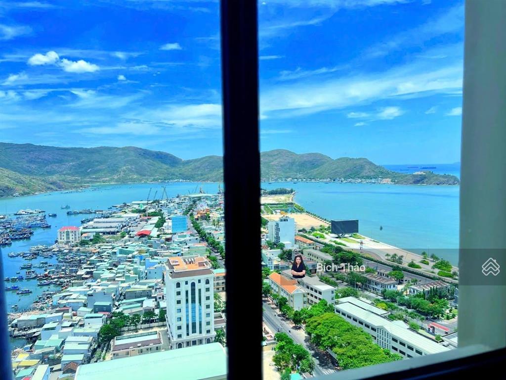 Căn góc 1pn phú tài resisdence giá chỉ 1,550 tỷ, nhìn hồ sinh thái và đầm thị nại mát mẻ