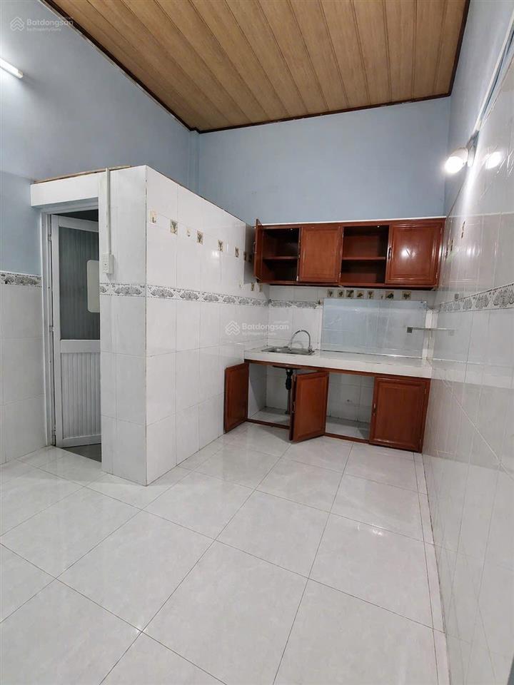 Bán nhà cấp 4 65m²  đường 8m xe hơi tránh, sổ phân lô  cách vincom nam long 100m  hơn 8 tỷ tl