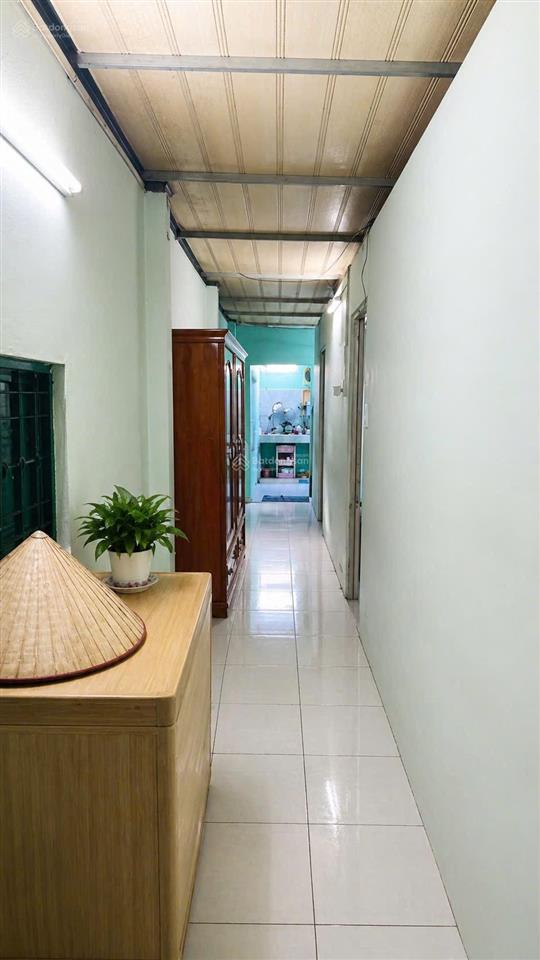 Bán đất tặng nhà 103m2  đường nhựa 10m, tiện xây dựng mới  đối diện kdc city land  chỉ hơn 9 tỷ