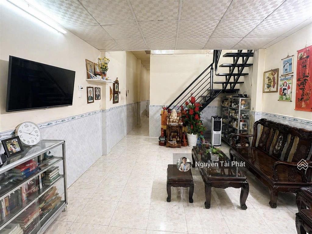 Nhà đẹp 2 tầng 80m2  đường nguyễn thị thập 3pn, mới ở ngay  cách chợ tân mỹ 200m  hơn 4 tỷ tl