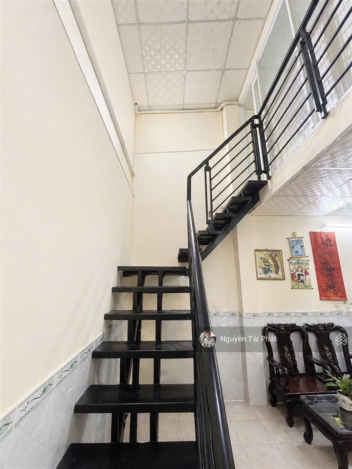 Nhà đẹp 2 tầng 80m2  đường nguyễn thị thập 3pn, mới ở ngay  cách chợ tân mỹ 200m  hơn 4 tỷ tl