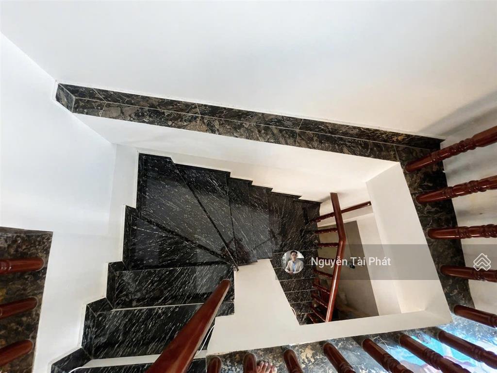 Nhà đẹp 2 tầng 55m2  cách 50m ra mặt tiền 3pn, nội thất xịn  cách chợ phú thuận 500m  nhỉnh 5 tỷ