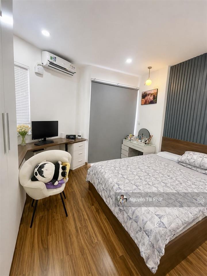 Nhà đẹp 5 tầng 61m2 hẻm xe hơi 5m 4pn  2 phòng khách đẹp  cách siêu thị coop mart 150m  hơn 8 tỷ