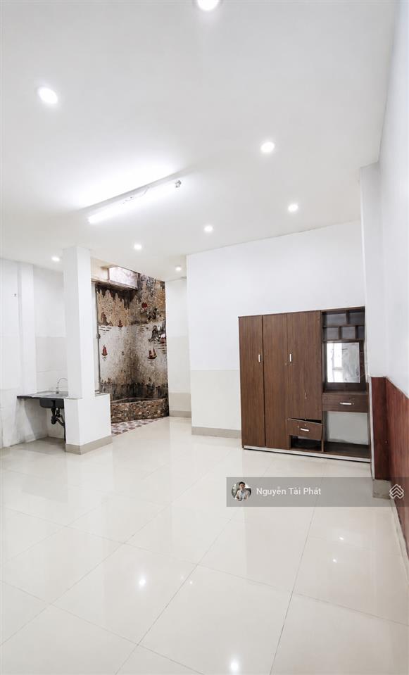 Nhà đẹp 2 tầng 95m2 đường nhựa 8m  ngang 5.5m 3pn  cách trường thcs nguyễn hiền 150m  hơn 9 tỷ