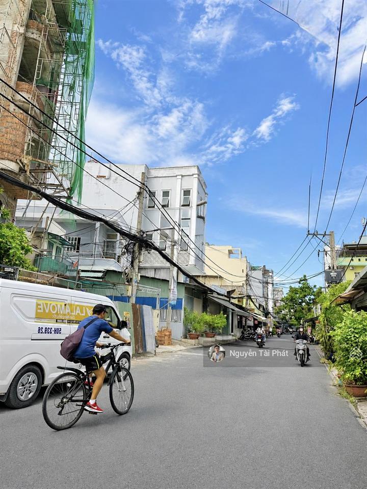 Nhà đẹp 2 tầng 64m2 2pn hẻm 4m thông  sát mặt tiền  cách đại học marketing chỉ 200m  hơn 7 tỷ tl
