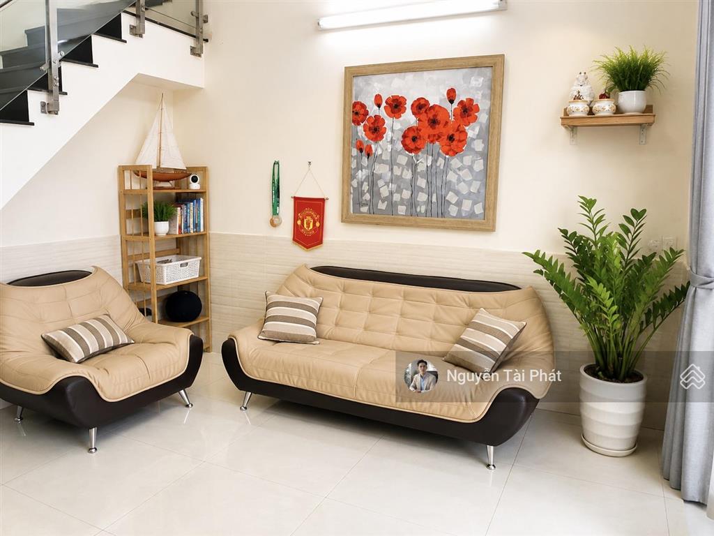Nhà đẹp 2 tầng 60m2 hẻm 5m trước nhà 2pn  nội thất đẹp  cách thcs nguyễn hữu thọ 150m  hơn 8 tỷ