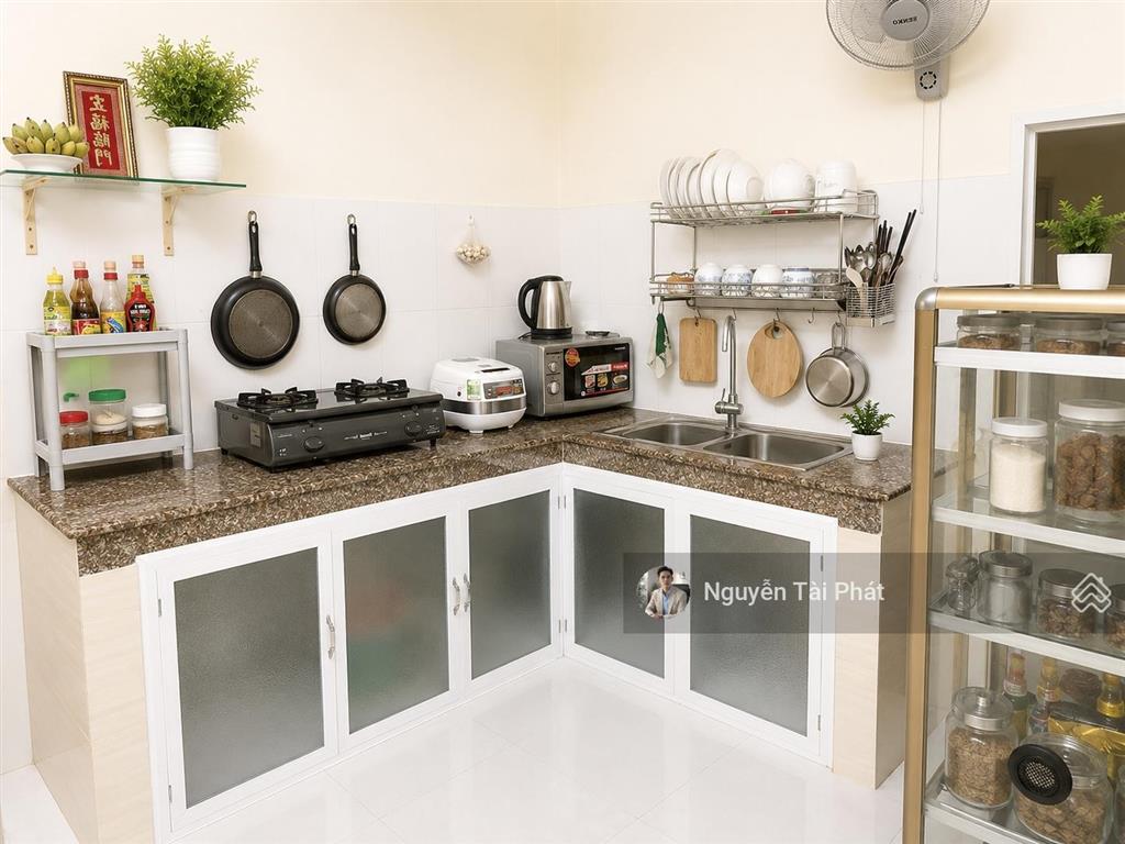 Nhà đẹp 2 tầng 60m2 hẻm 5m trước nhà 2pn  nội thất đẹp  cách thcs nguyễn hữu thọ 150m  hơn 8 tỷ
