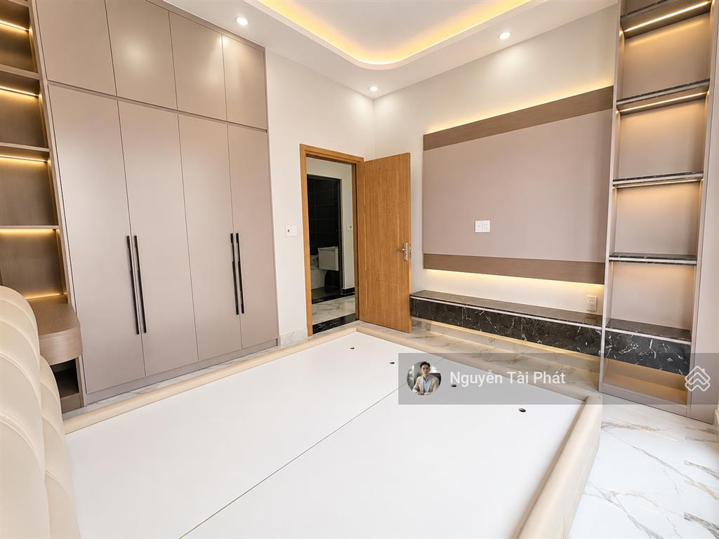 Nhà đẹp 3 tầng 50m2 cách hxh 30m  2pn rộng  full nội thất đẹp  shr, khu an ninh, giá 4.980 tỷ tl