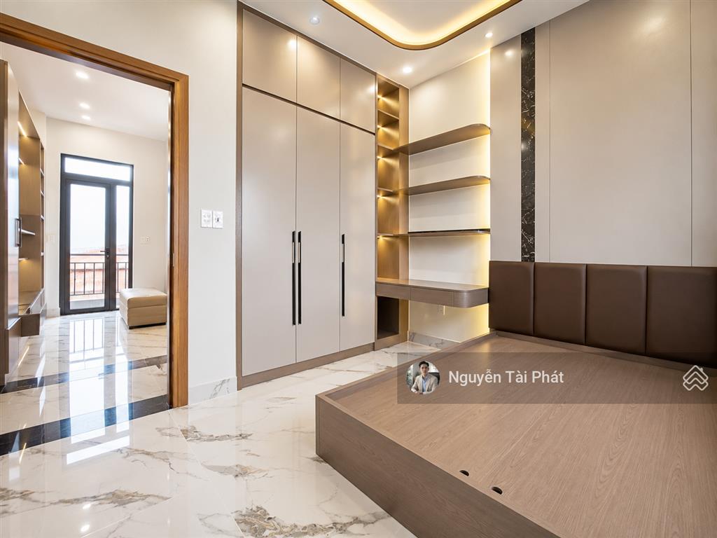 Nhà đẹp 3 tầng 50m2 cách hxh 30m  2pn rộng  full nội thất đẹp  shr, khu an ninh, giá 4.980 tỷ tl