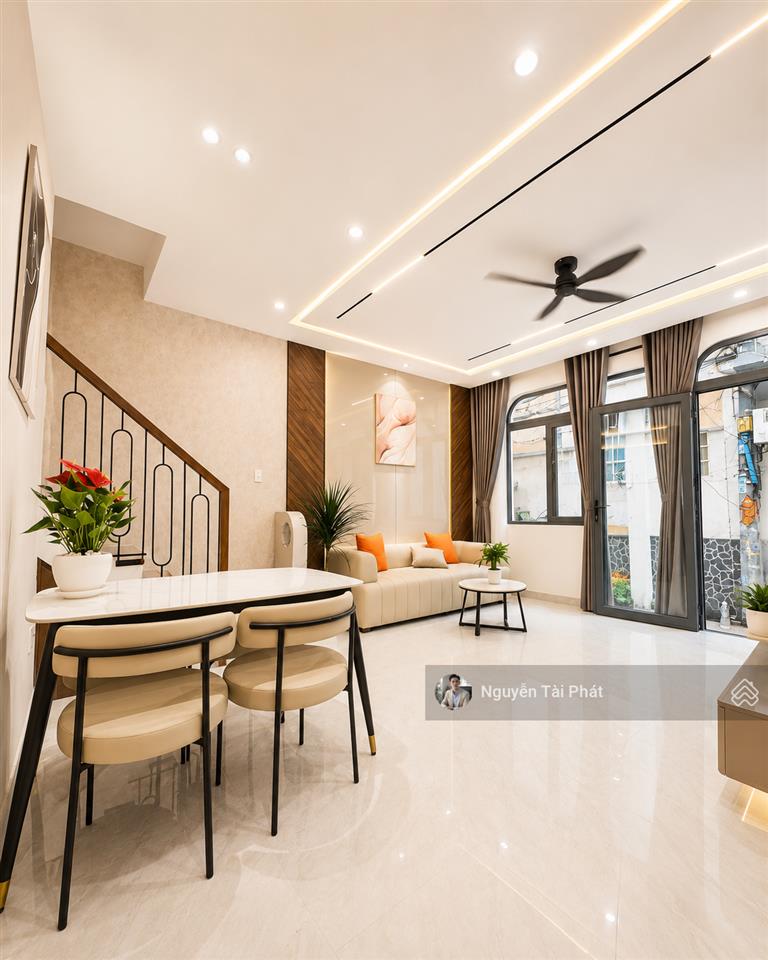 Nhà đẹp 2 tầng 32m2  80m ra mt, 2pn rộng, full nội thất xịn  cách coop mart chỉ 500m, giá 4.58 tỷ