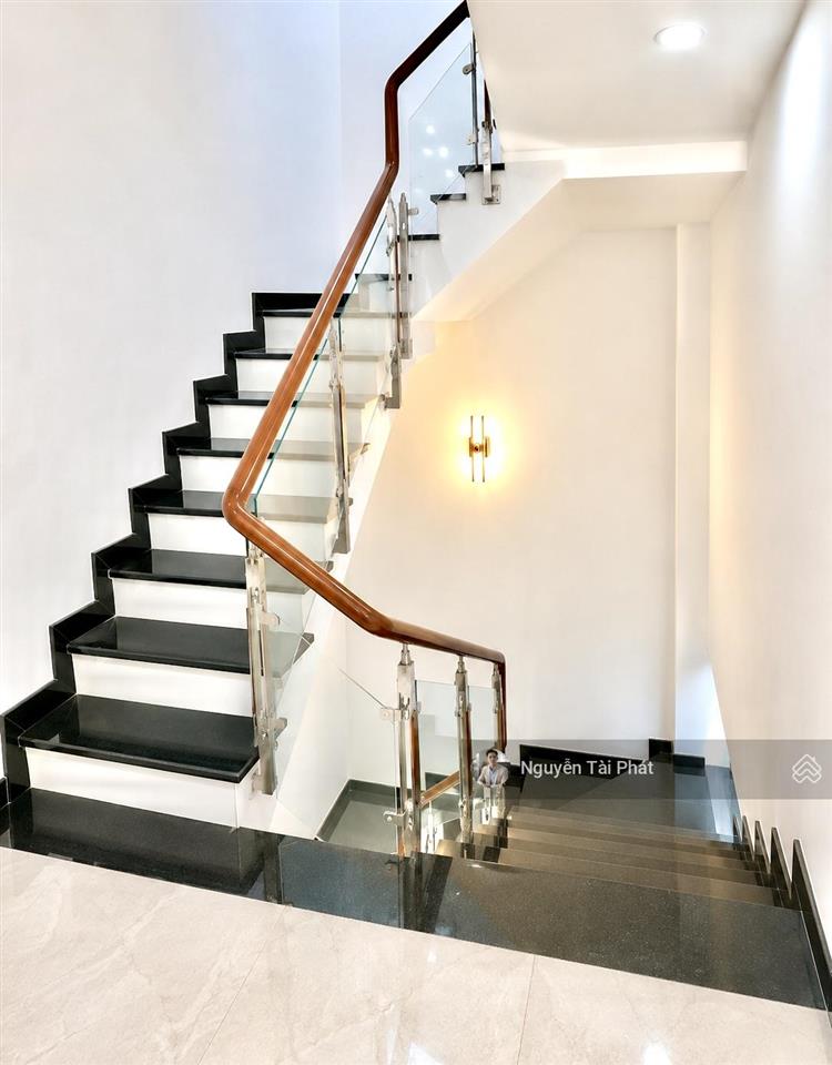 Nhà đẹp 4 tầng 45m2 4pn hẻm xe hơi 5m  nội thất đẹp  cách đh marketing 150m  7.8 tỷ