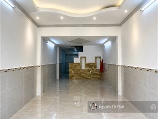 Nhà riêng 2 tầng 52m2 2pn  xe hơi tới cửa, 1 đời chủ  cách chùa kiều đàm 150m  chỉ 6.9 tỷ tl
