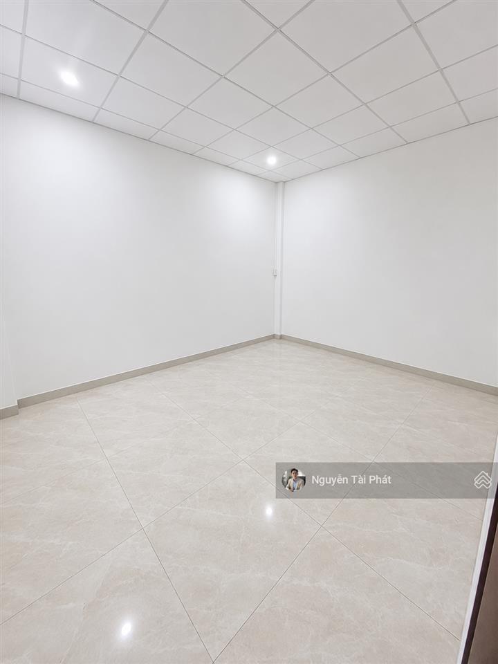 Nhà riêng 2 tầng 52m2 2pn  xe hơi tới cửa, 1 đời chủ  cách chùa kiều đàm 150m  chỉ 6.9 tỷ tl