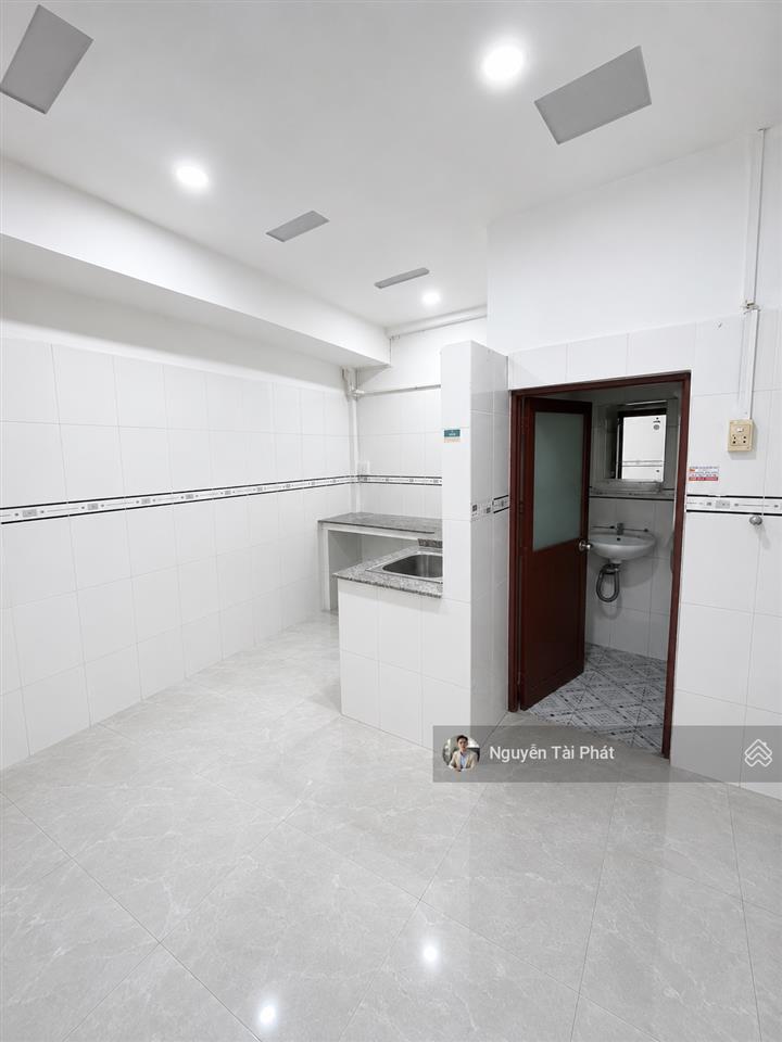 Nhà riêng 2 tầng 52m2 2pn  xe hơi tới cửa, 1 đời chủ  cách chùa kiều đàm 150m  chỉ 6.9 tỷ tl