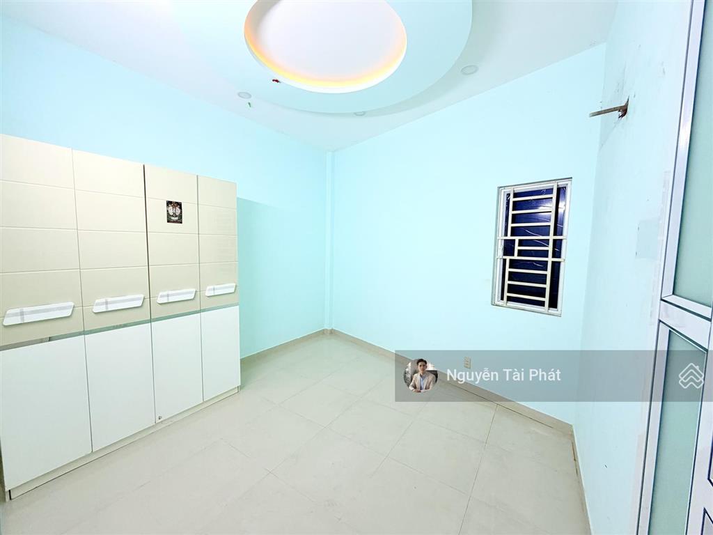 Nhà đẹp 2 tầng 50m2 3pn  ngang 5m  phường tân hưng  mới ở ngay  80m ra mặt tiền  giá 4 tỷ 290