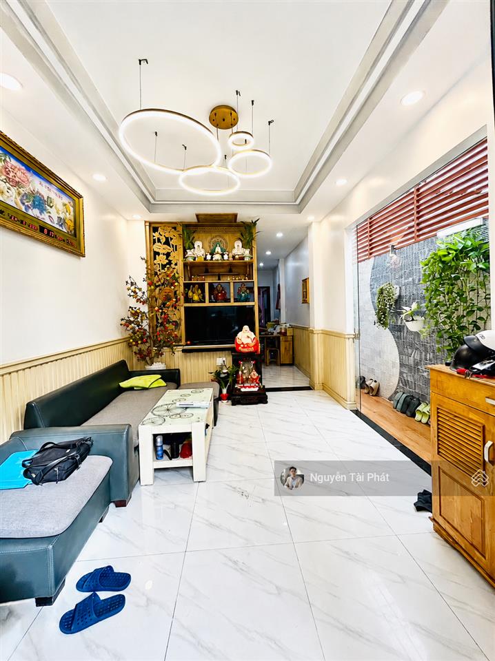Nhà đẹp 4 tầng 44,4m2 5pn  tặng nội thất xịn  hẻm 4m cách ubnd phường phú thuận 300m  6,7 tỷ tl