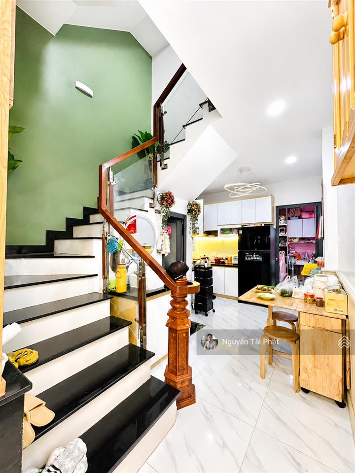 Nhà đẹp 4 tầng 44,4m2 5pn  tặng nội thất xịn  hẻm 4m cách ubnd phường phú thuận 300m  6,7 tỷ tl