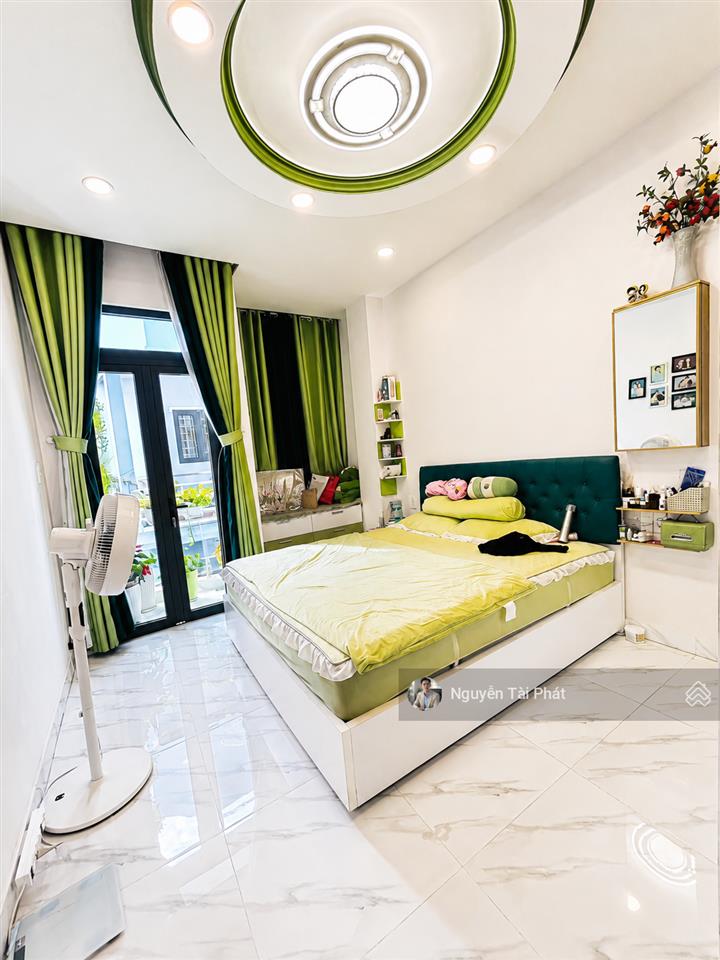 Nhà đẹp 4 tầng 44,4m2 5pn  tặng nội thất xịn  hẻm 4m cách ubnd phường phú thuận 300m  6,7 tỷ tl