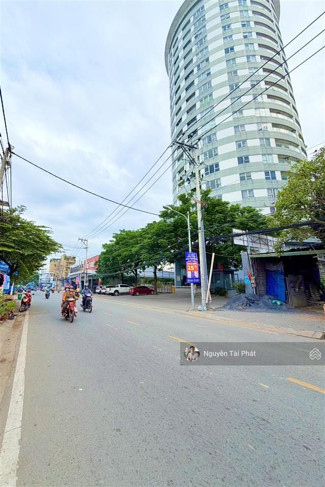 Mặt tiền kinh doanh  hoàng quốc việt 367m2 3 tầng  ngang 12m, 4pn siêu rộng  tiện xây mới  51tỷ